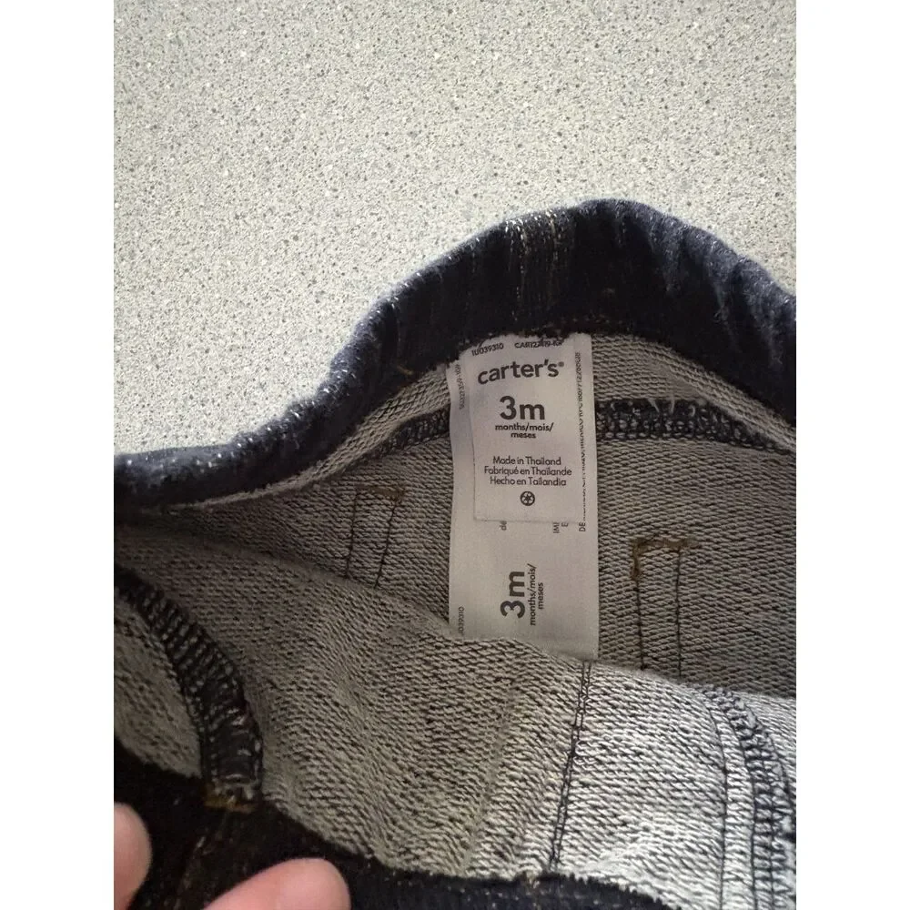 Carter's Never Been Worn Outfit Size 3 Months